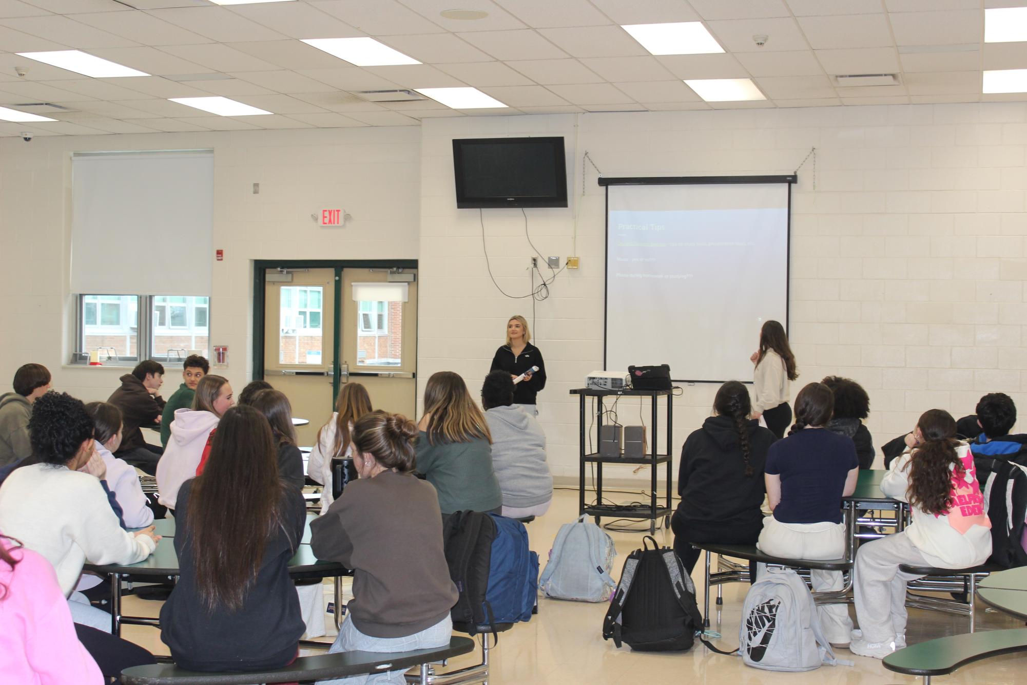 Freshmen Students Take Part In Workshop Day